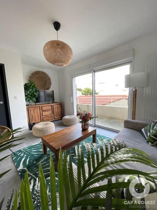 .La Villa Sablaise. Maison Avec Place De Parking Au Coeur Du Quartier Arago 莱萨布勒-多洛讷 外观 照片