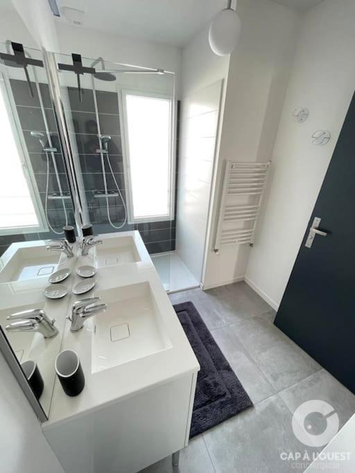.La Villa Sablaise. Maison Avec Place De Parking Au Coeur Du Quartier Arago 莱萨布勒-多洛讷 外观 照片